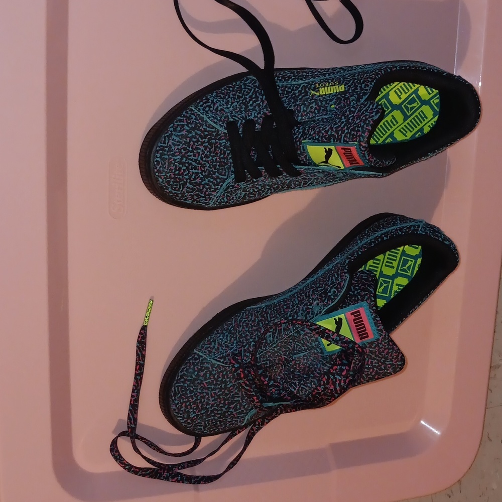 Puma shoes size 6.5